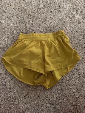 lululemon Mustard Yellow Shorts size 4, low rise, 2.5 inch